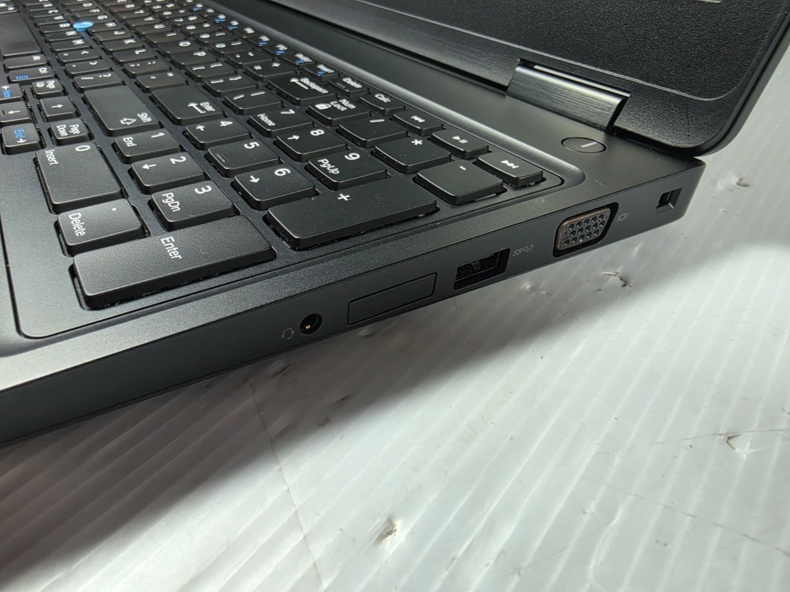 DELL Latitude 5580 Laptop Window 11 FHD Core i5 | 16GB RAM 500GB SSD