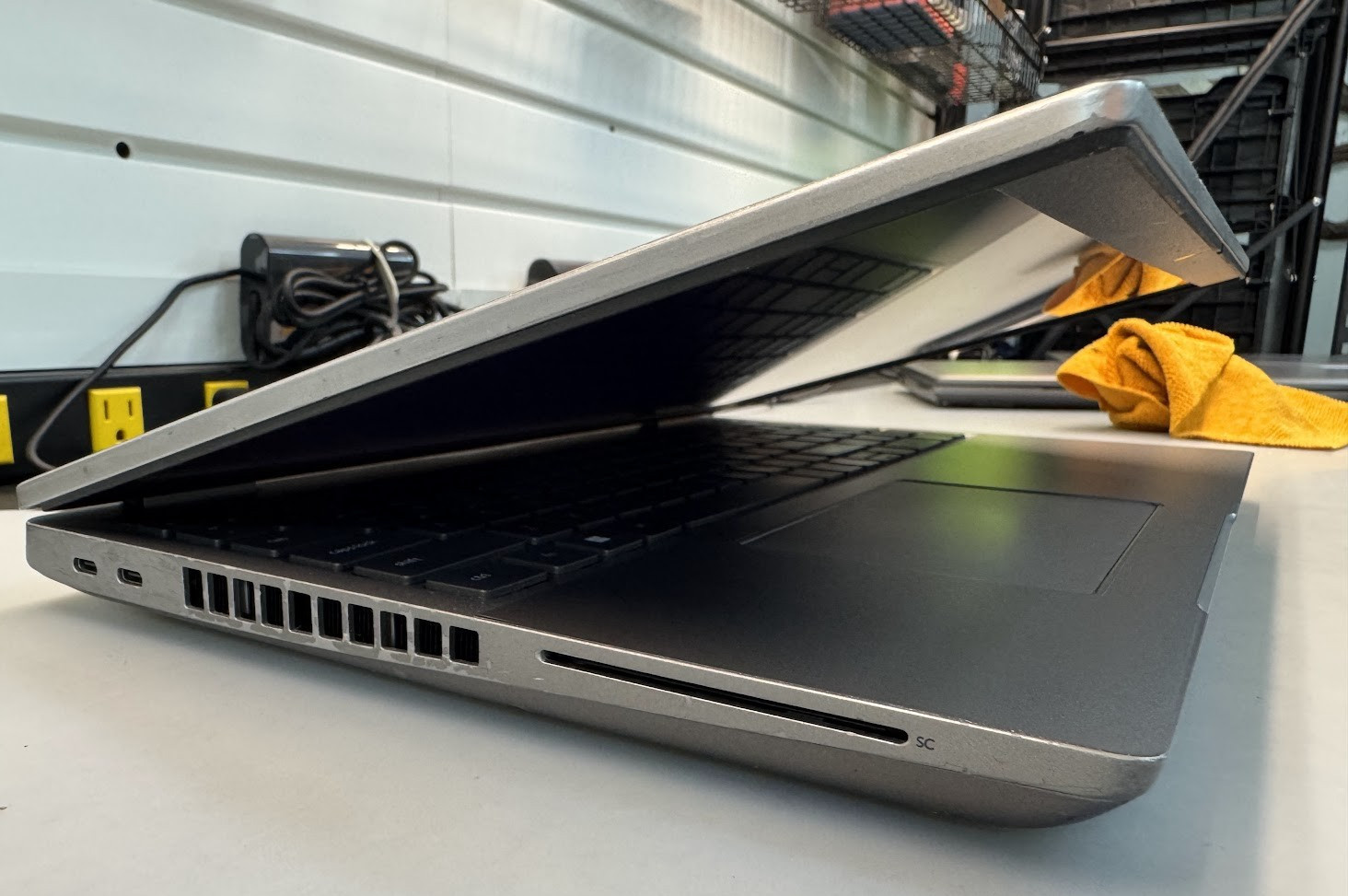 Dell Precision 3561 15″ INTEL i5-11500H 512GB SSD 32GB RAM T600 WIN11 READ C