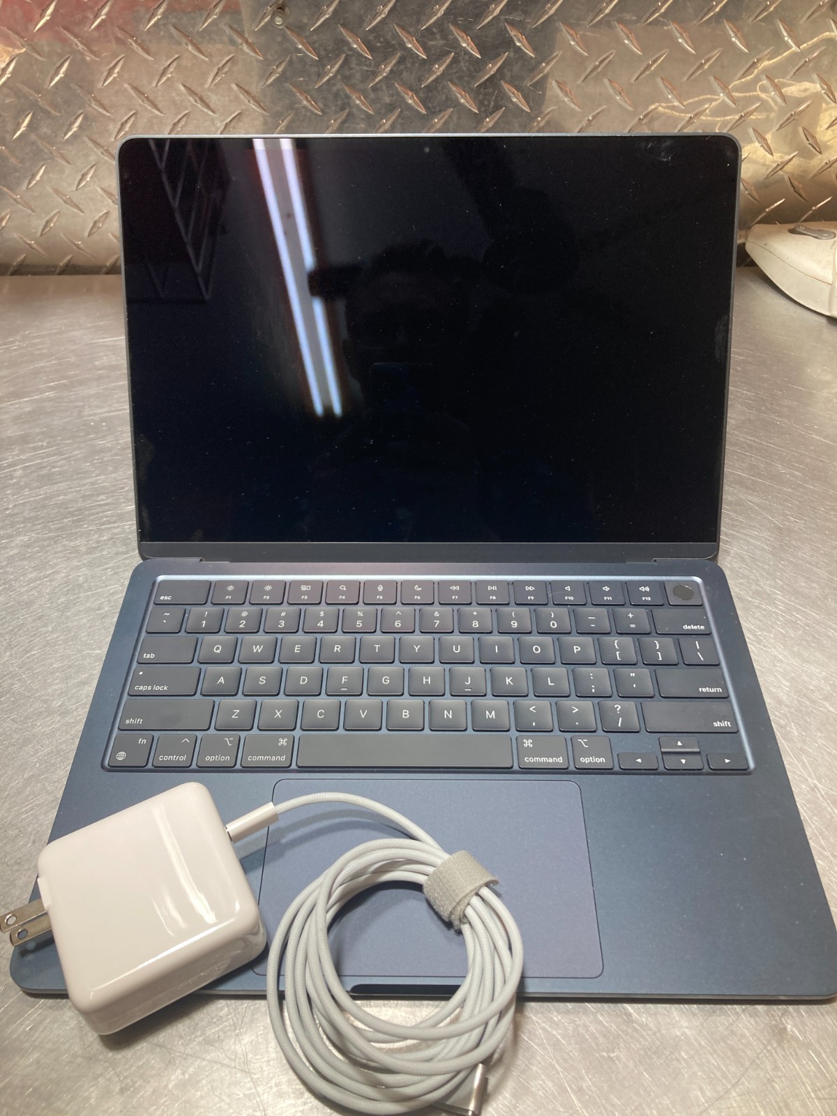 APPLE MACBOOK AIR A2681