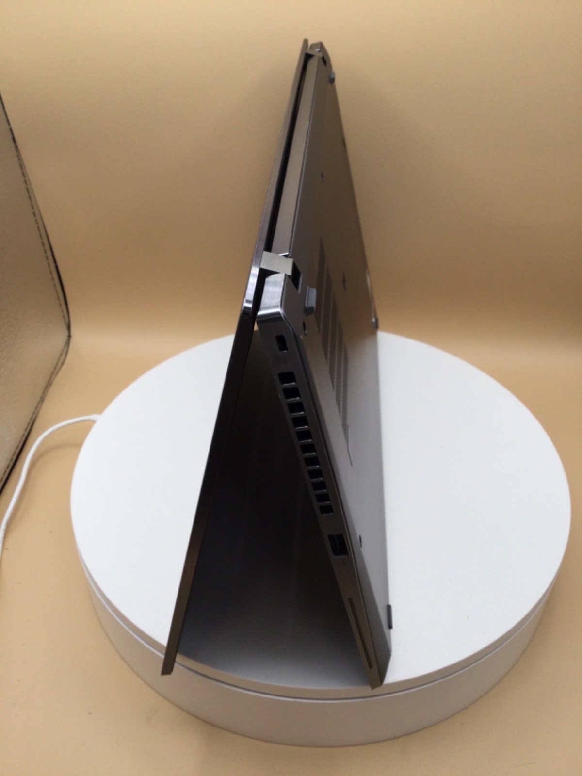 Lenovo ThinkPad T14s G2 14″ Laptop i5-1135G7 16GB RAM 512GB SSD W11P Used READ