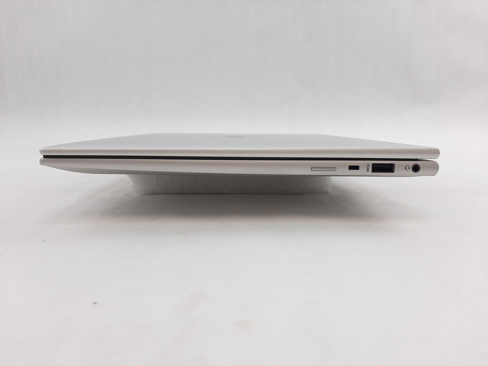 HP EliteBook 840 G9 i5-1235U 1.30GHz 8GB RAM 256GB NVMe Marks Part/Repair C3*428
