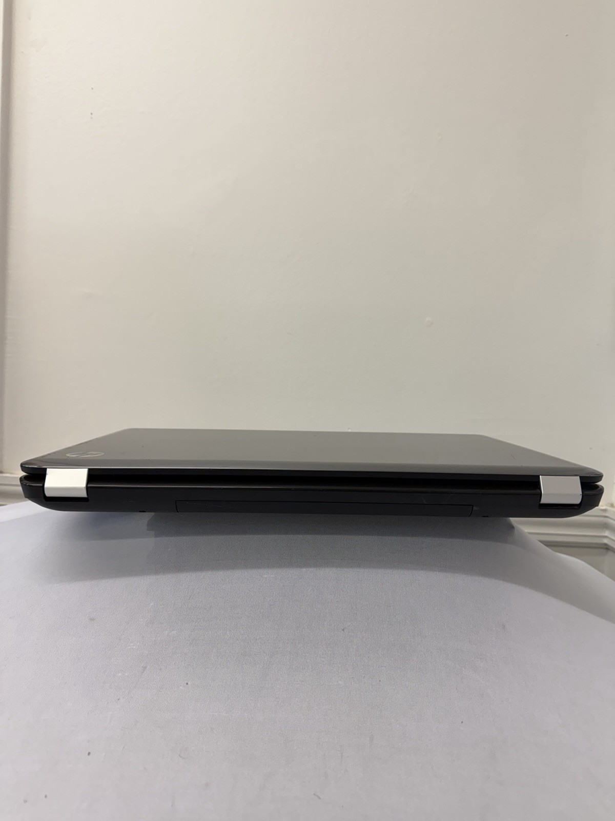 HP Pavilion g7 Laptop – Good Screen – Intel i3-2330M – RAM 4 GB – Read Des
