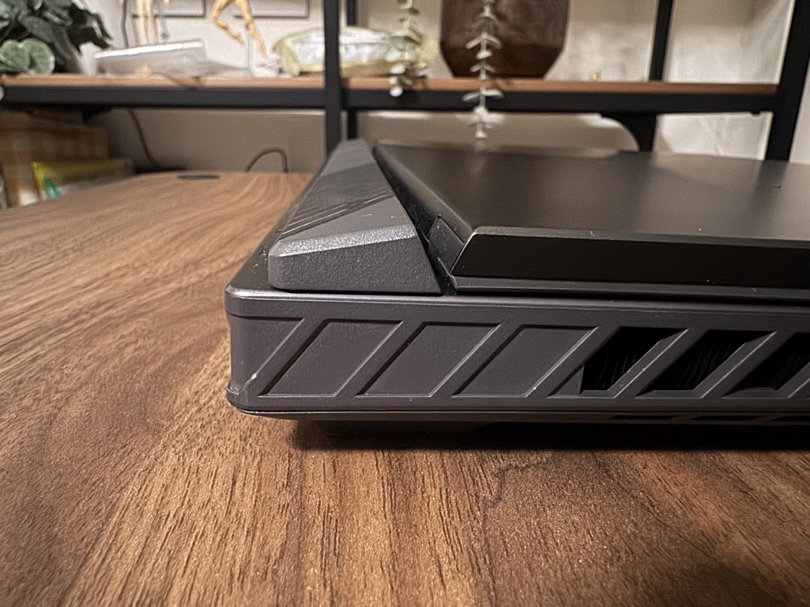 ASUS ROG Strix G16 (2023) – i7-13650HX / RTX 4060 / 16GB RAM / 1TB SSD