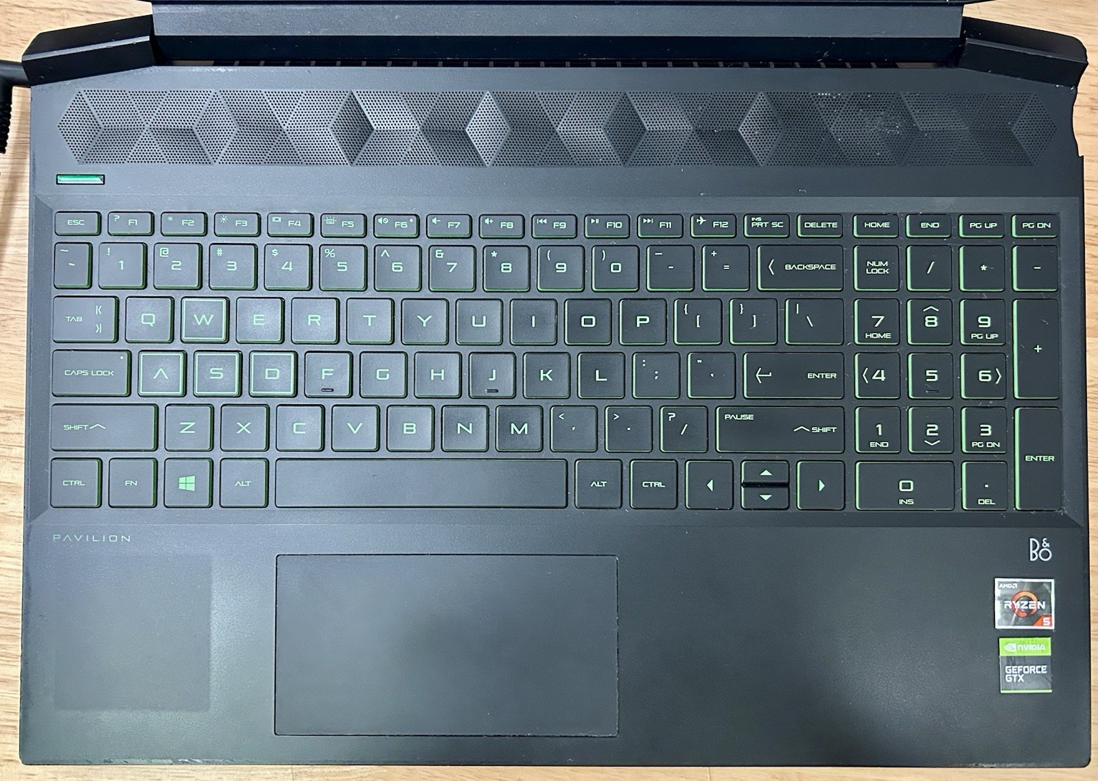 HP Pavilion Gaming Laptop 15 ec0xxx AMD Ryzen 3550H Radeon Vega 128GB (read)