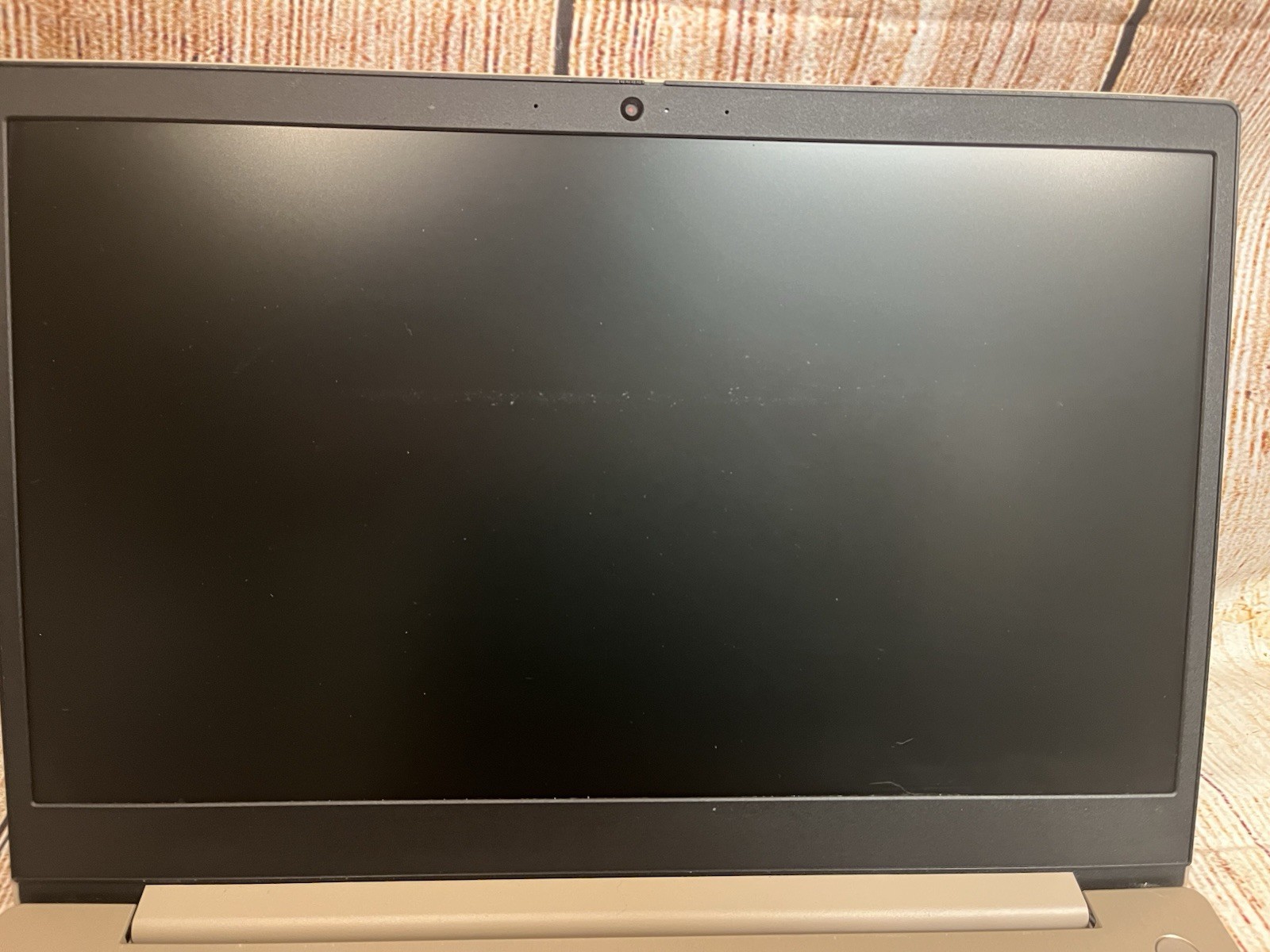 Lenovo IdeaPad 3 I5IIL05 15.6″ i3-1005G1 1.2GHz 8GB RAM 128GB SSD NO OS/AC
