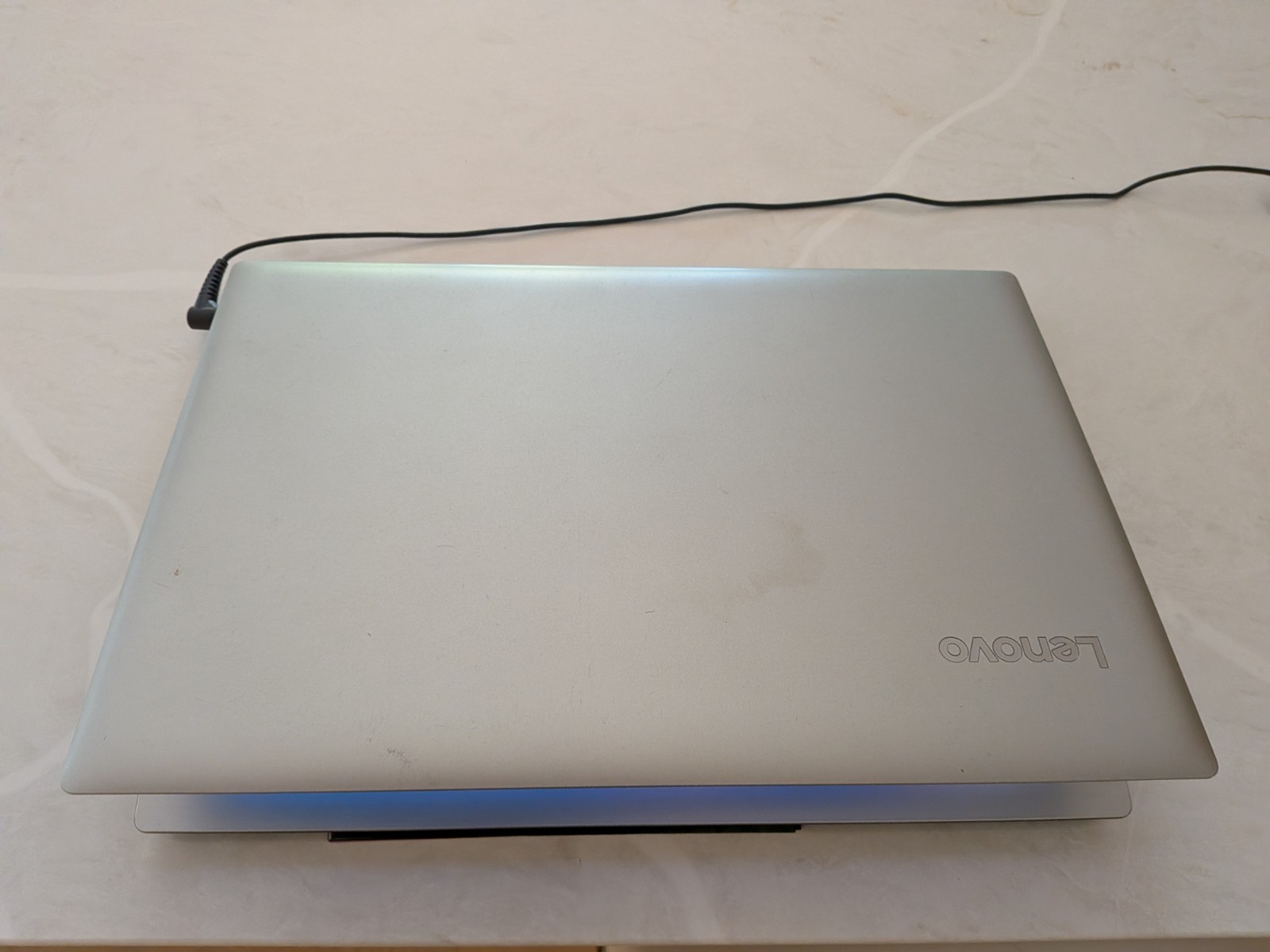 Lenovo 33015IKB 156 Laptop Intel Core i3 8GB Memory 1TB Hard Drive Platinum Gray