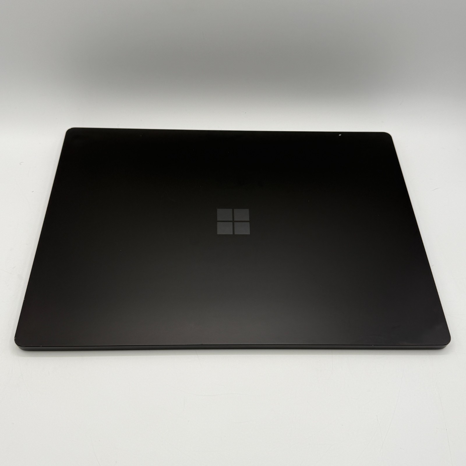 Microsoft Surface Laptop 3 15″ i7-1065G7 32GB RAM 1TB SSD Winвdows 11 Pro Black