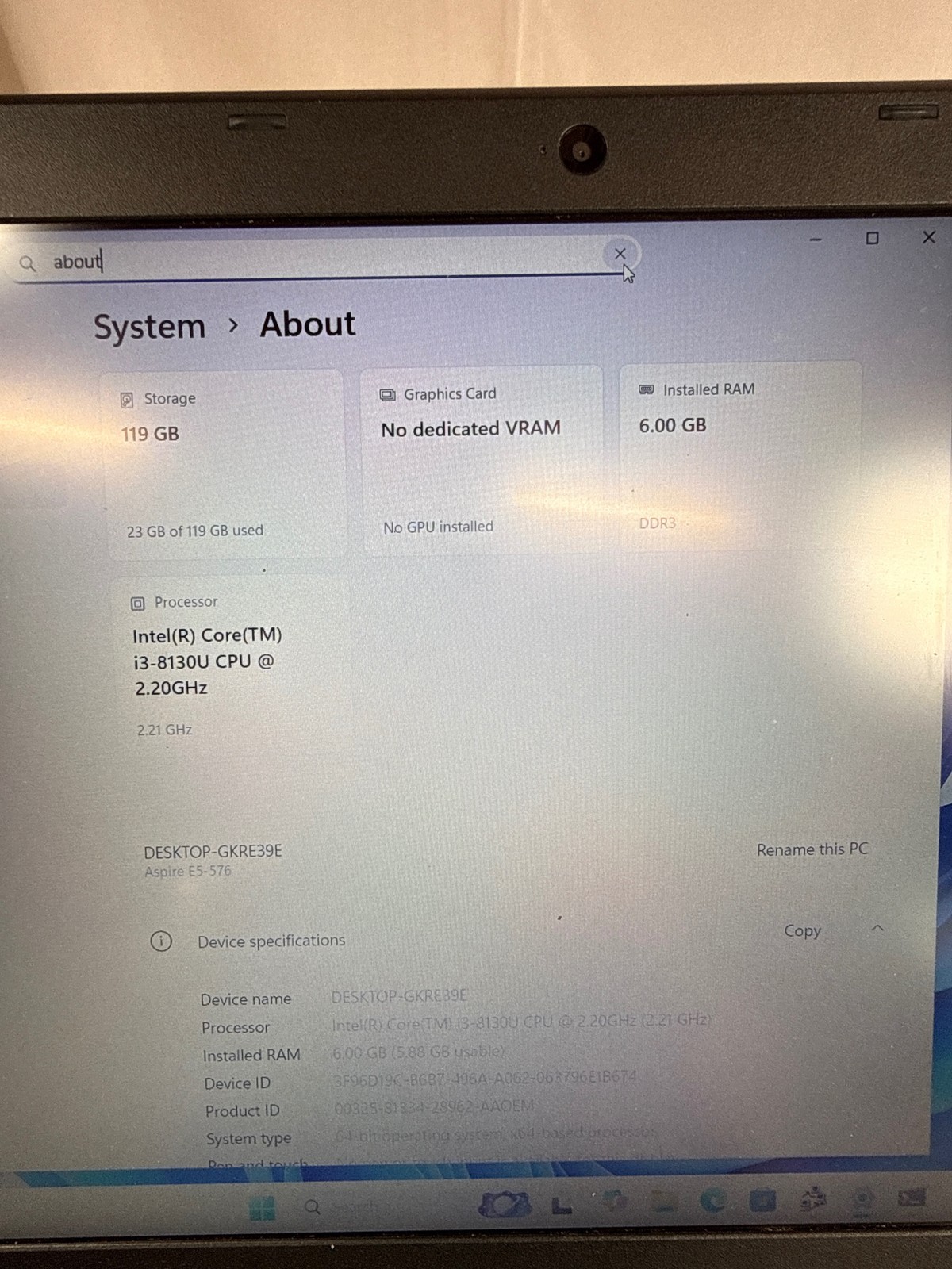 Acer Aspire E5-576 15.6″ i3-8130U 6GB 128GB SSD Win11
