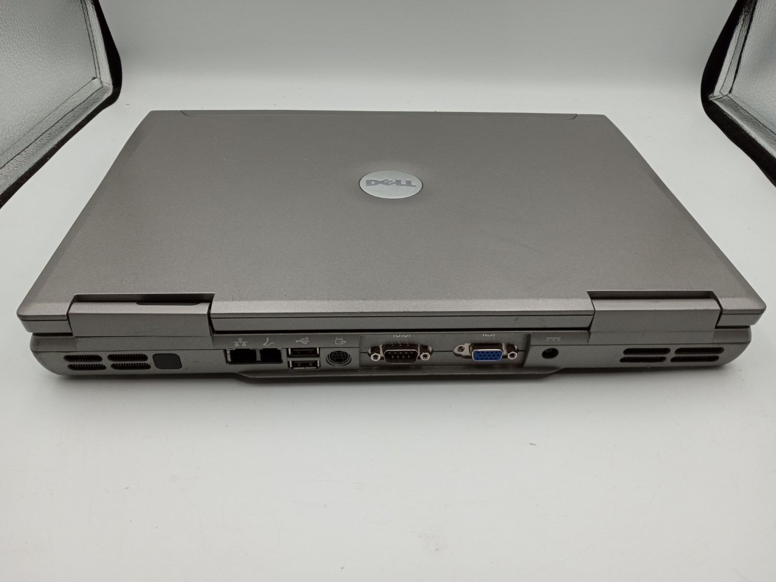 Dell Latitude D810 Intel Pentium 2GB RAM 30GB HDD Windows XP – READ -RR