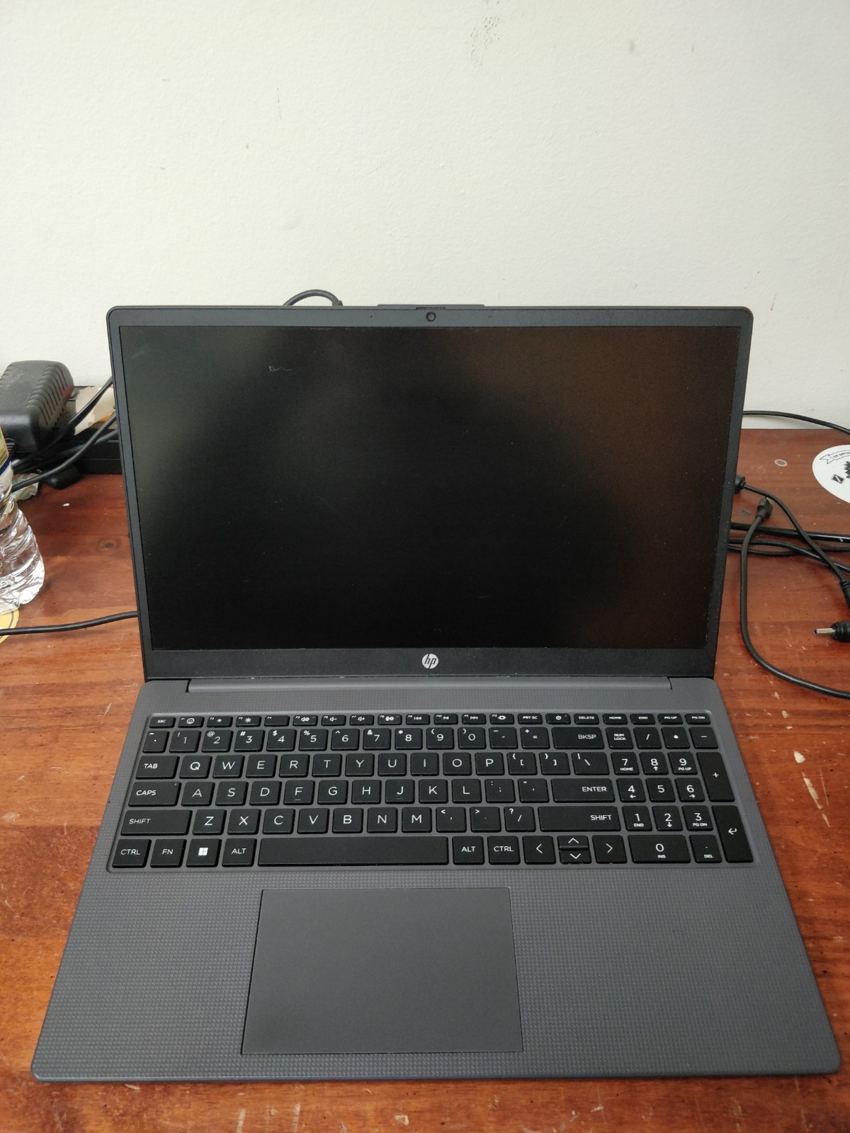 HP NoteBook 255 G10 AMD RYZEN 5 7530U@2.00GHz 8GB RAM NO DRIVE PARTS 8935