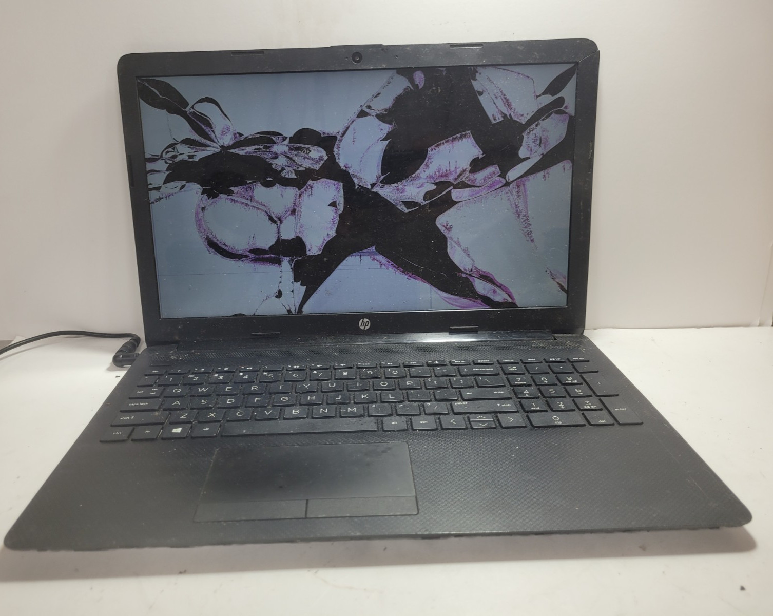 HP Laptop 15-db0xxx w/AMD A4-9125, 4GB RAM 17.3″ Laptop for Parts/Repair #0405