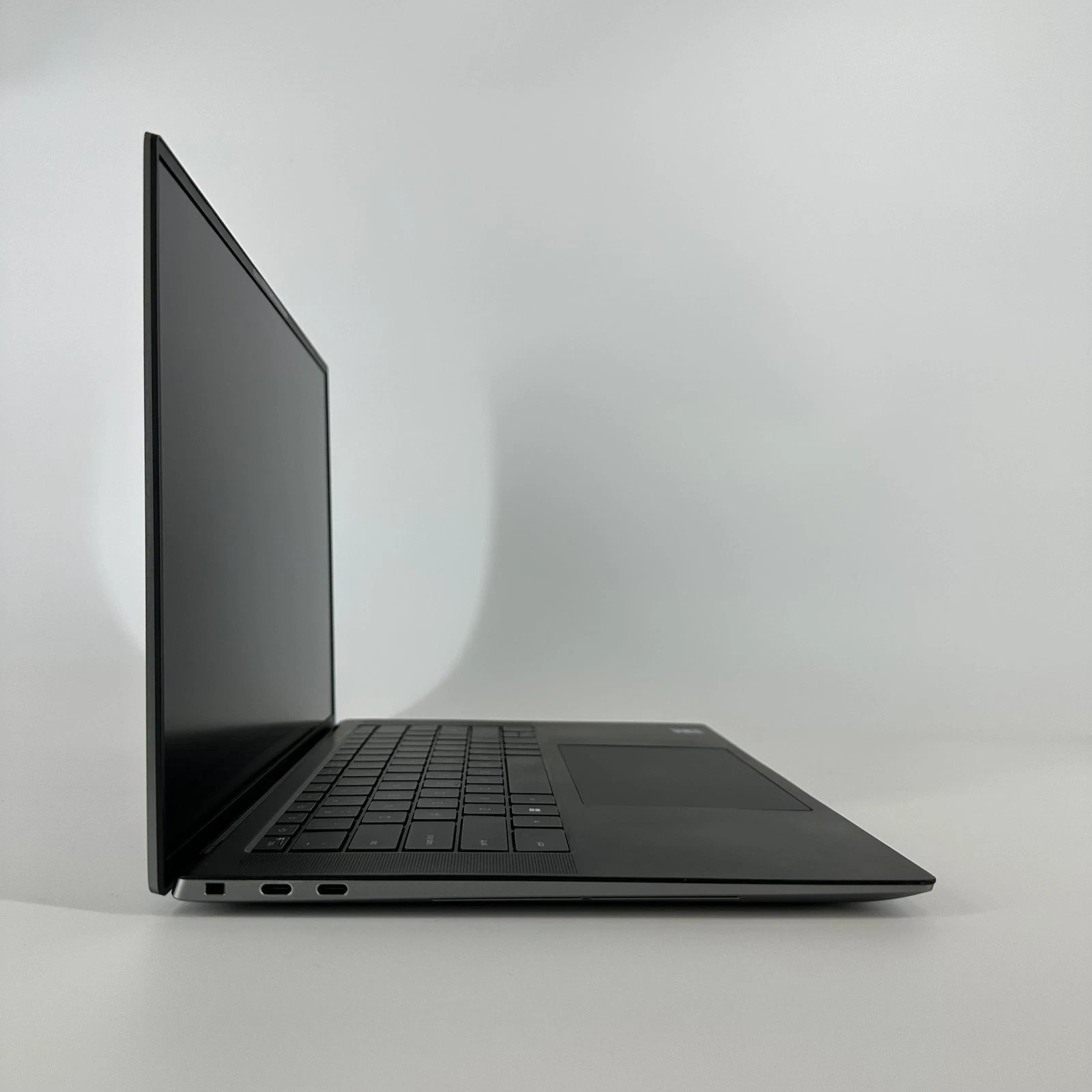Dell Precision 5570 15.6″ FHD+ i9-12900H 32GB 1TB SSD RTX A2000 Windows 11 Pro