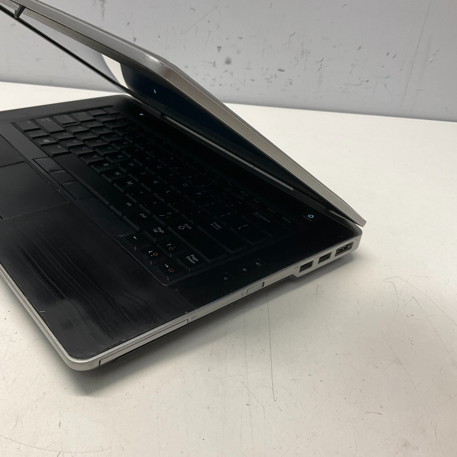 Dell Latitude E6430 Intel Core i5-3320M 2.60GHz 8GB RAM 256GB SSD Windows 10 Pro