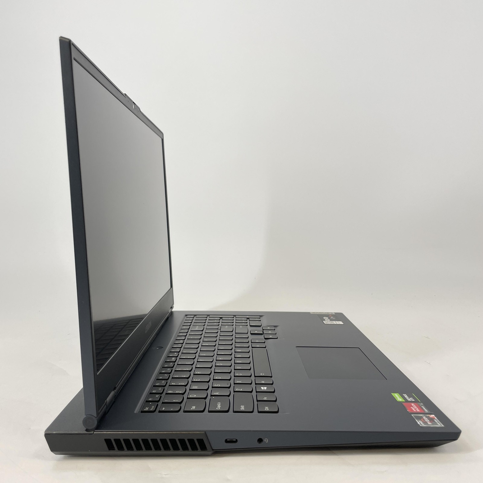 Lenovo Legion 5 17.3 FHD 3.3 GHz Ryzen 5 5600H 8GB 256GB/500GB GTX 1650 Good