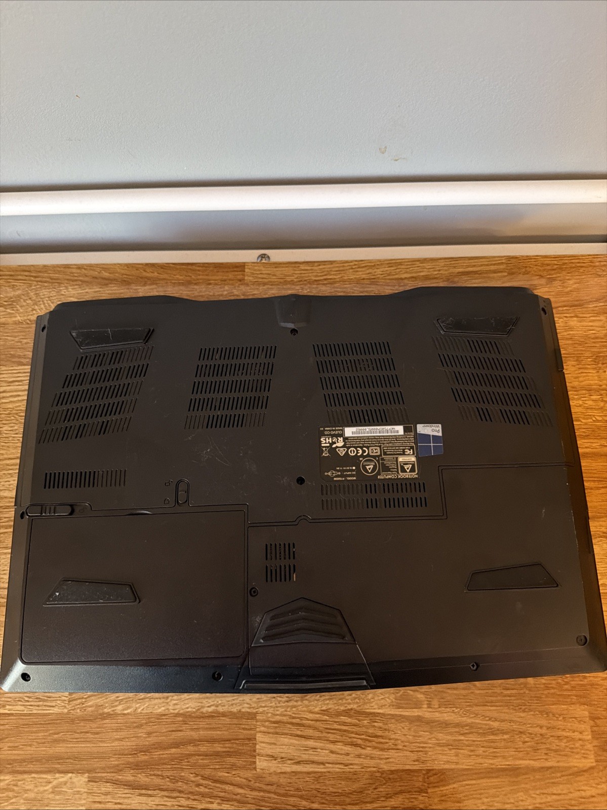 Sager P750DM Gaming PC (Intel i7-6700k,Nvidia GPU, 32GB,256GB SSD, Onkyo )