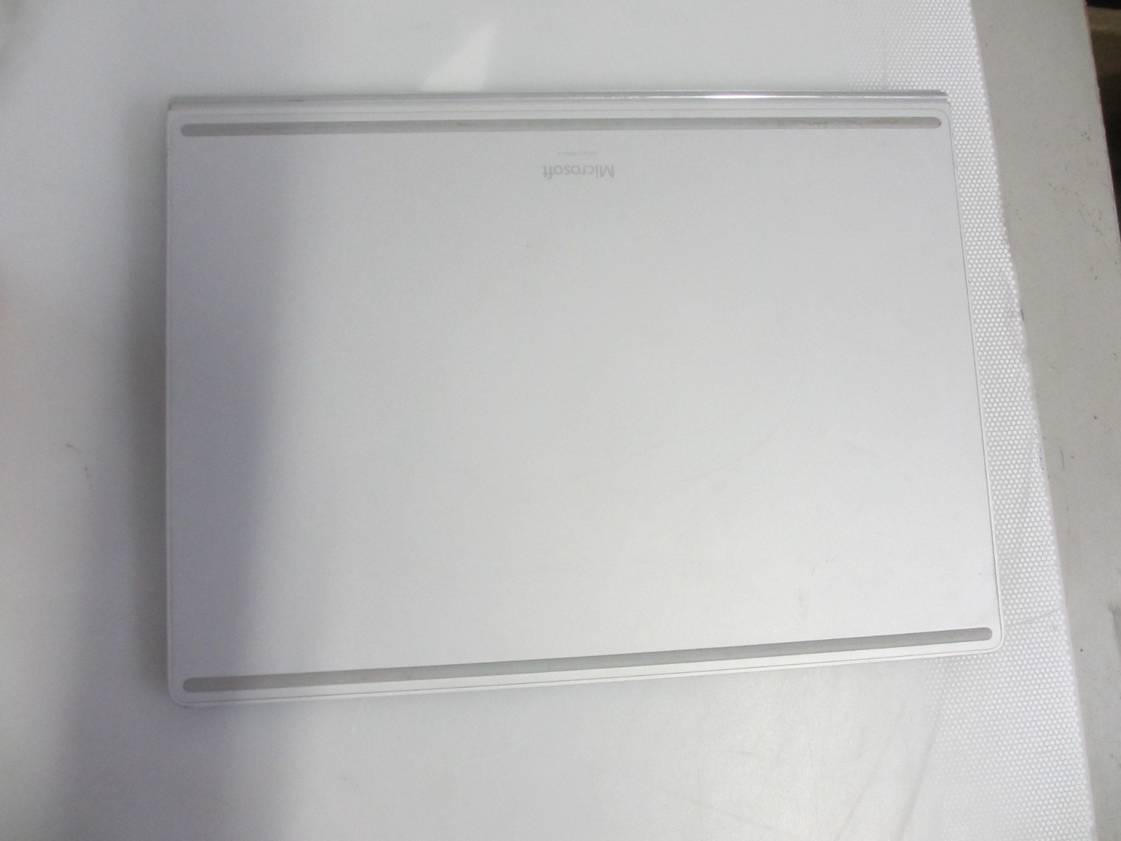 Microsoft Surface Book 2 i5-7300U 2.60GHz 8GB 256GB Ubuntu Laptop + AC READ