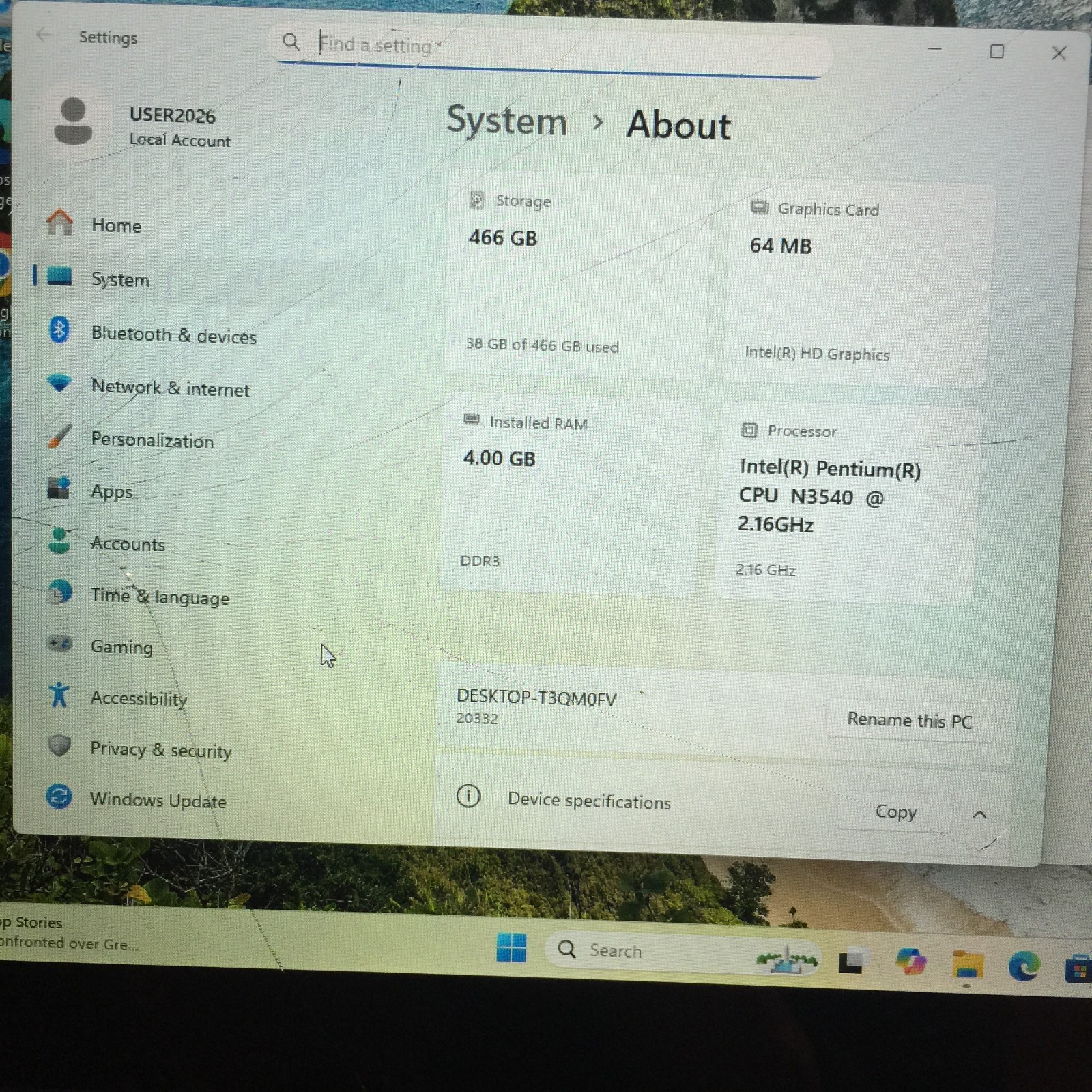 Lenovo Yoga 2 11.6″ TouchScreen (CRACKED) – Intel Pentium N3540 / 4GB DDR/500GB