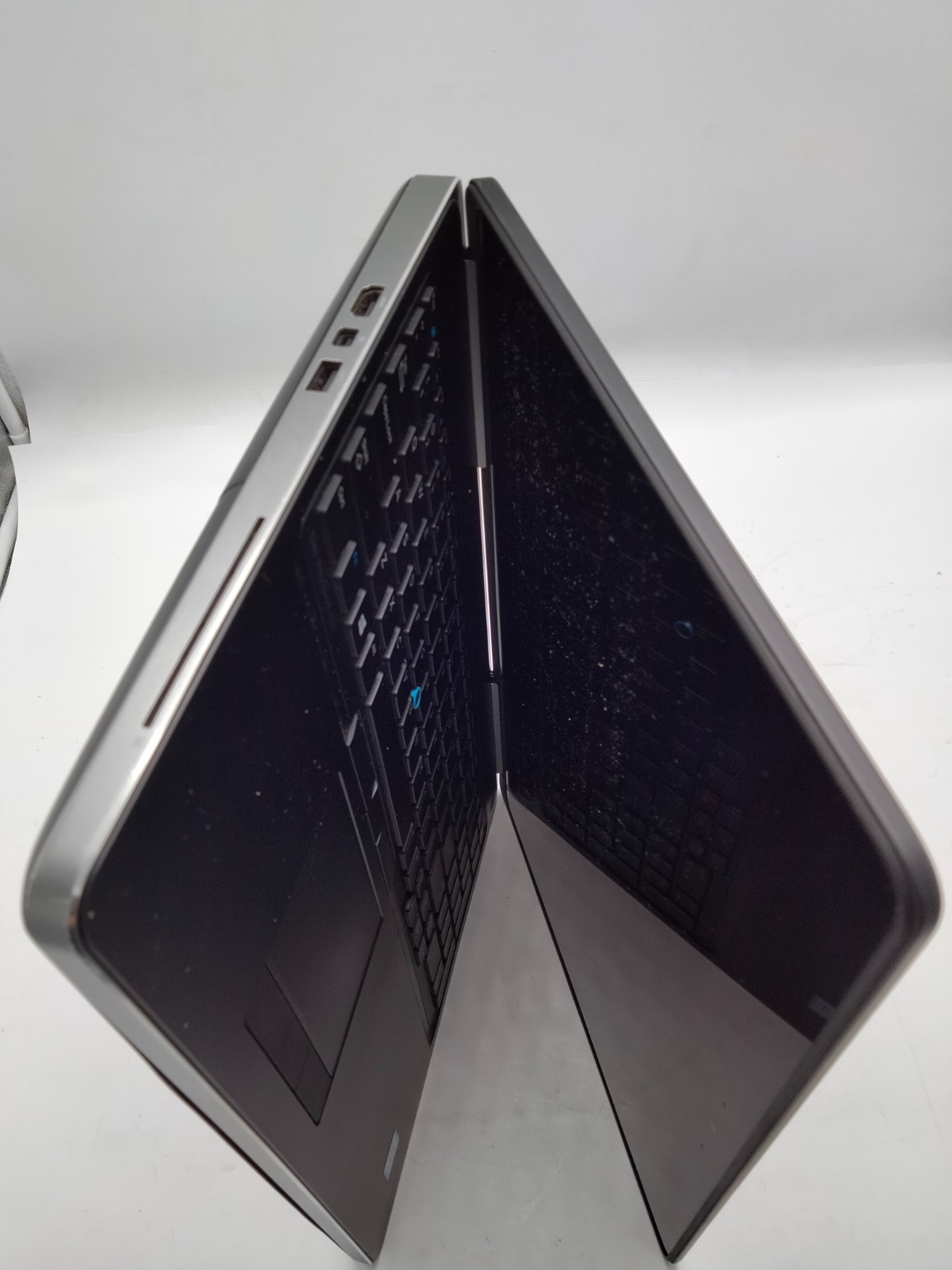 Dell Precision 7510 15.6″ i7-6820HQ 16GB Ram No SSD laptop