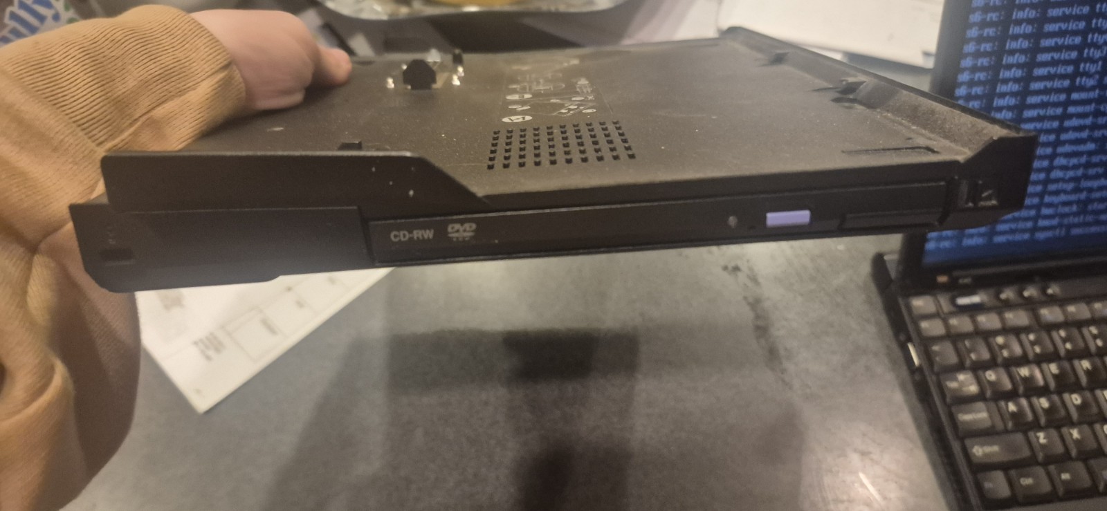 IBM ThinkPad X40 12.1 Pentium M 1.50GHz Linux 40GB HDD Charger WITH X4 Ultrabase