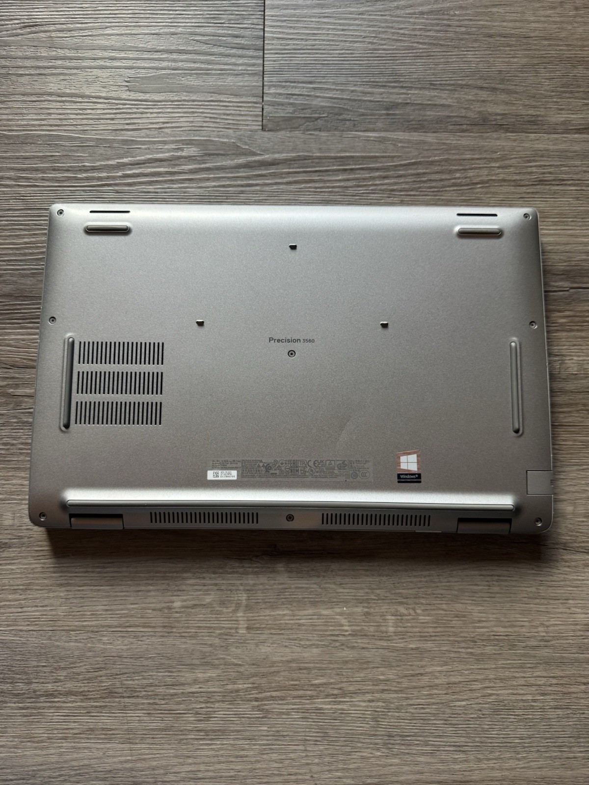 Dell Precision 3560 15.6″ i7-1185G7 32GB RAM Intel Iris Xe graphics NO SSD