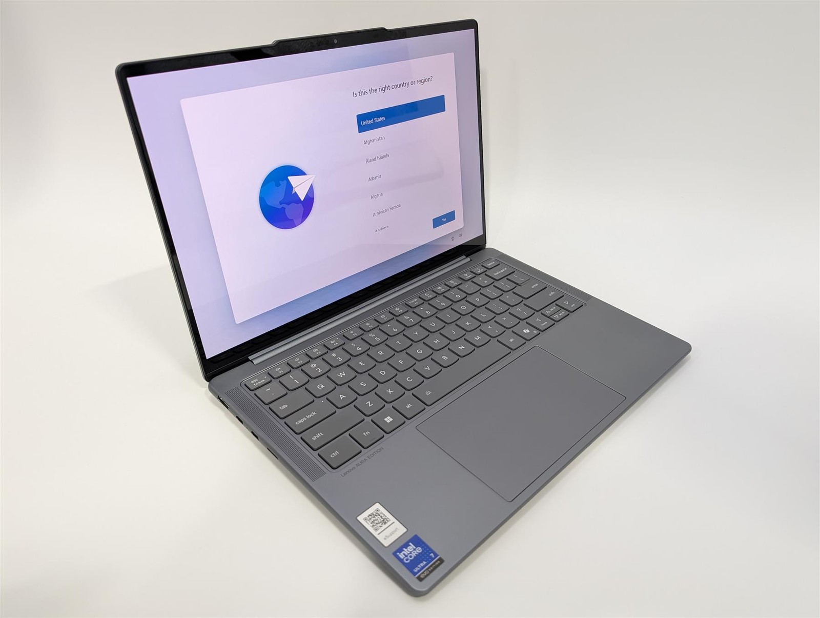 Lenovo Slim 7 14″ Core Ultra 7 258V 32GB 1TB SSD Arc Luna Grey Used-Very Good