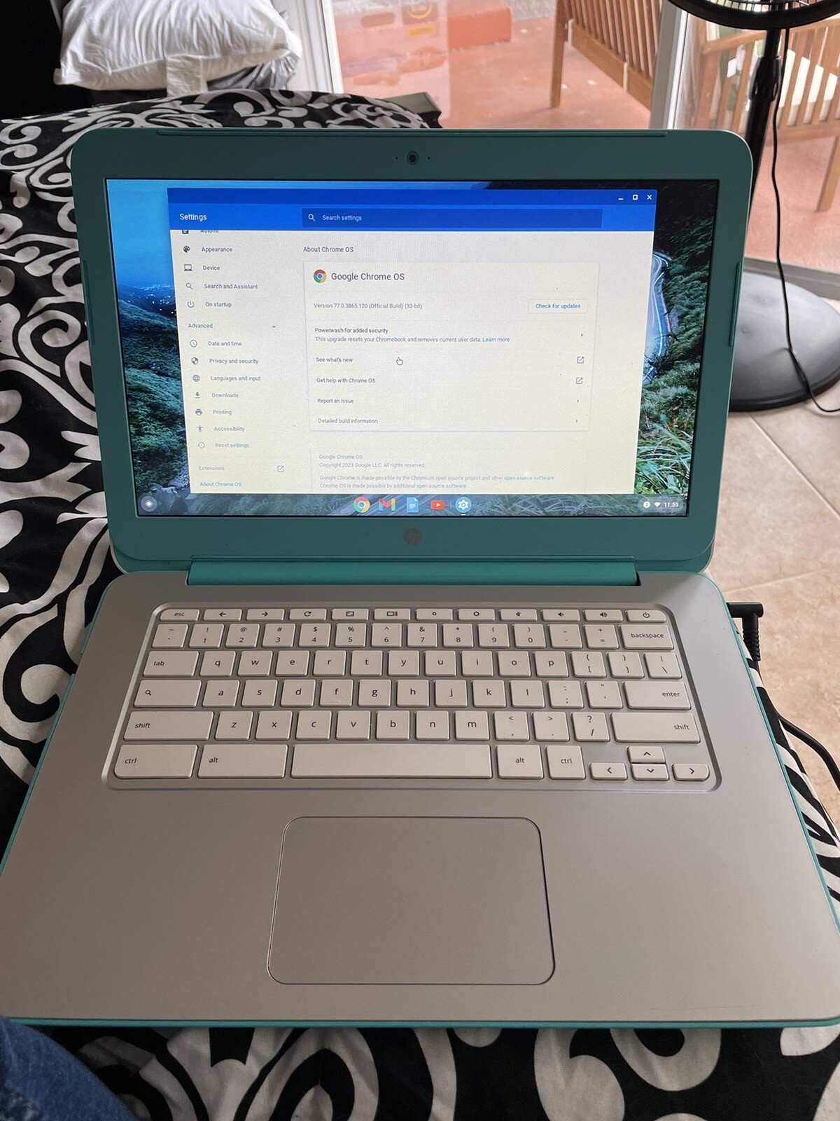 HP Chromebook 14-x010wm 14in. 16GB Notebook Laptop With Charger
