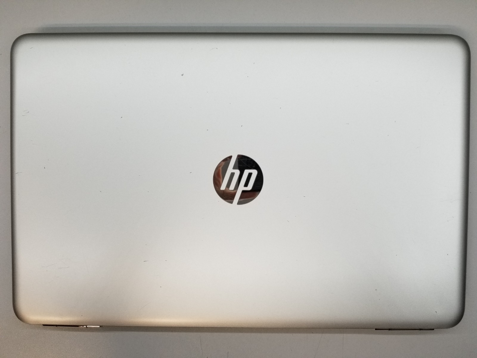 HP Pavilion 15-aw 15.6″ Touch AMD A12-9700P 2.5GHz 8GB RAM 500GB SSD Win11H READ