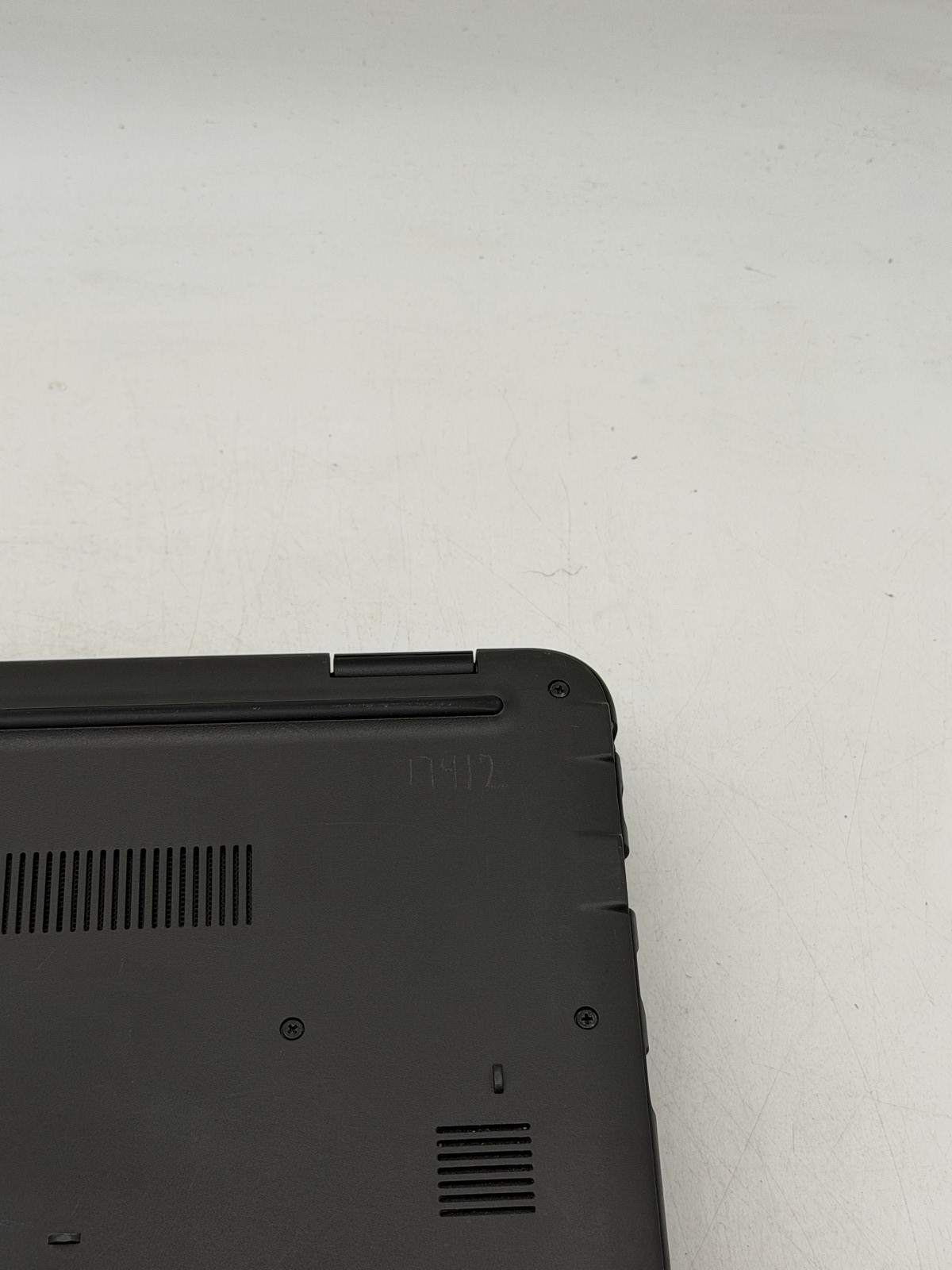 Dell Latitude 3310 13.3in i5-8265U 8GB 128GB NO OS – Read –