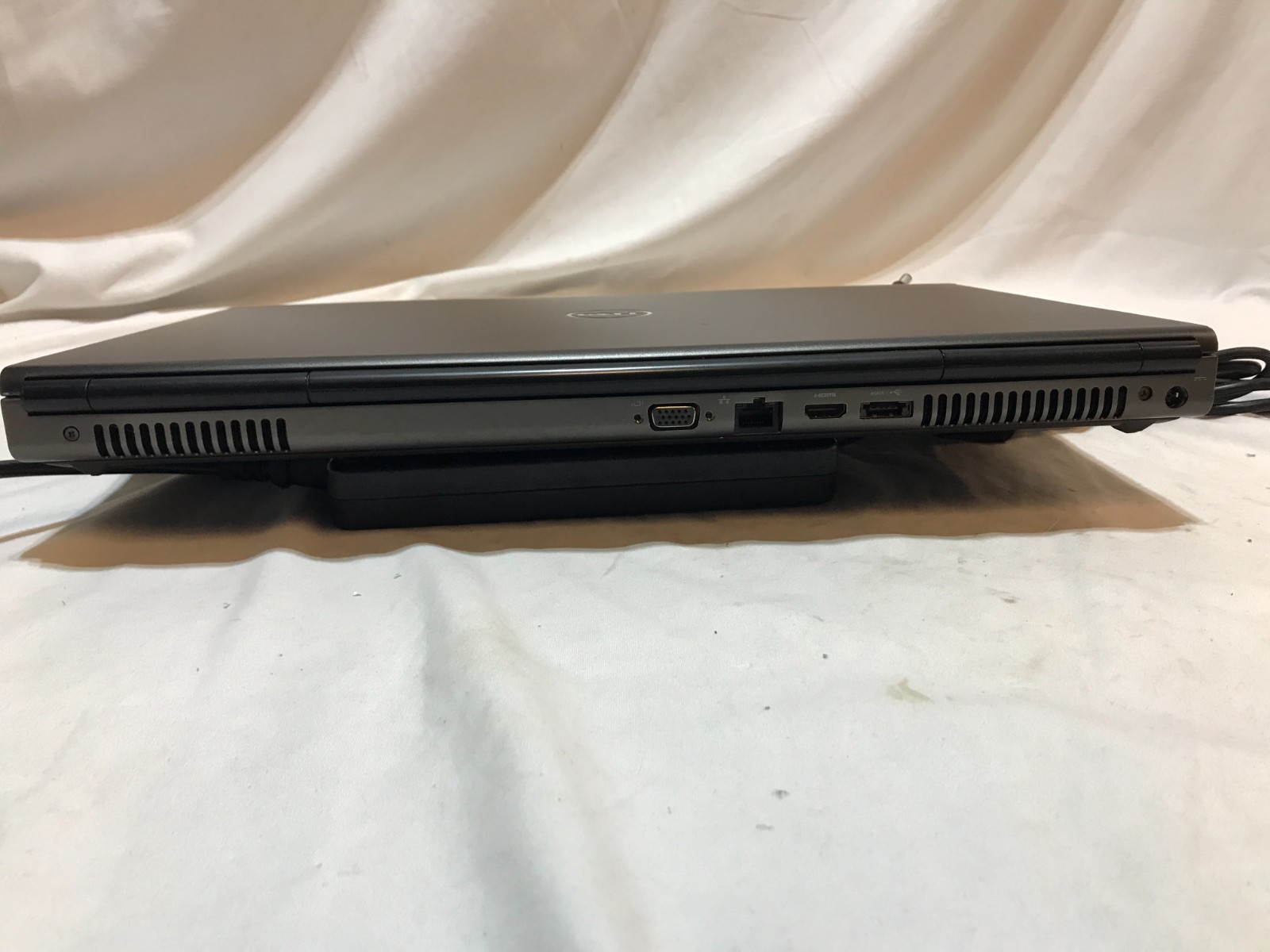 Dell Precision M6800 Core i7-4800Q 2.7 Ghz 8GB Ram 500GB 17″ Win 10 small dent