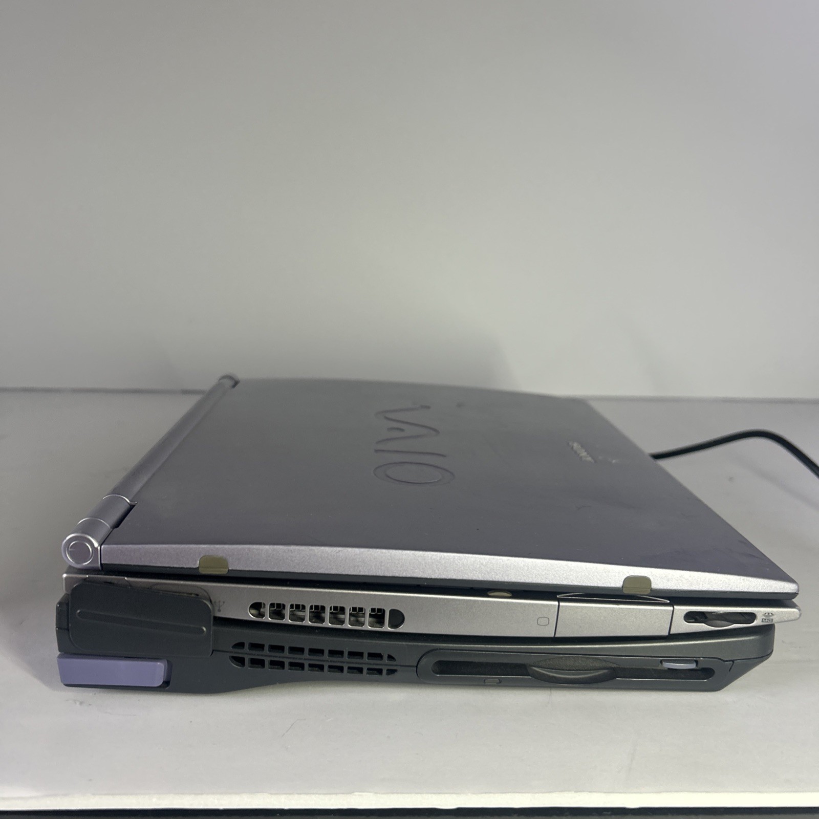 Sony Vaio PCG-R505JSP Laptop With Docking Station Tested And Boots No Power Cord