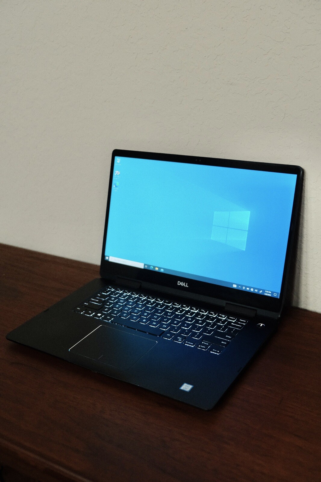 Dell Inspiron 15 – 7573 15.6″ Laptop/Tablet
