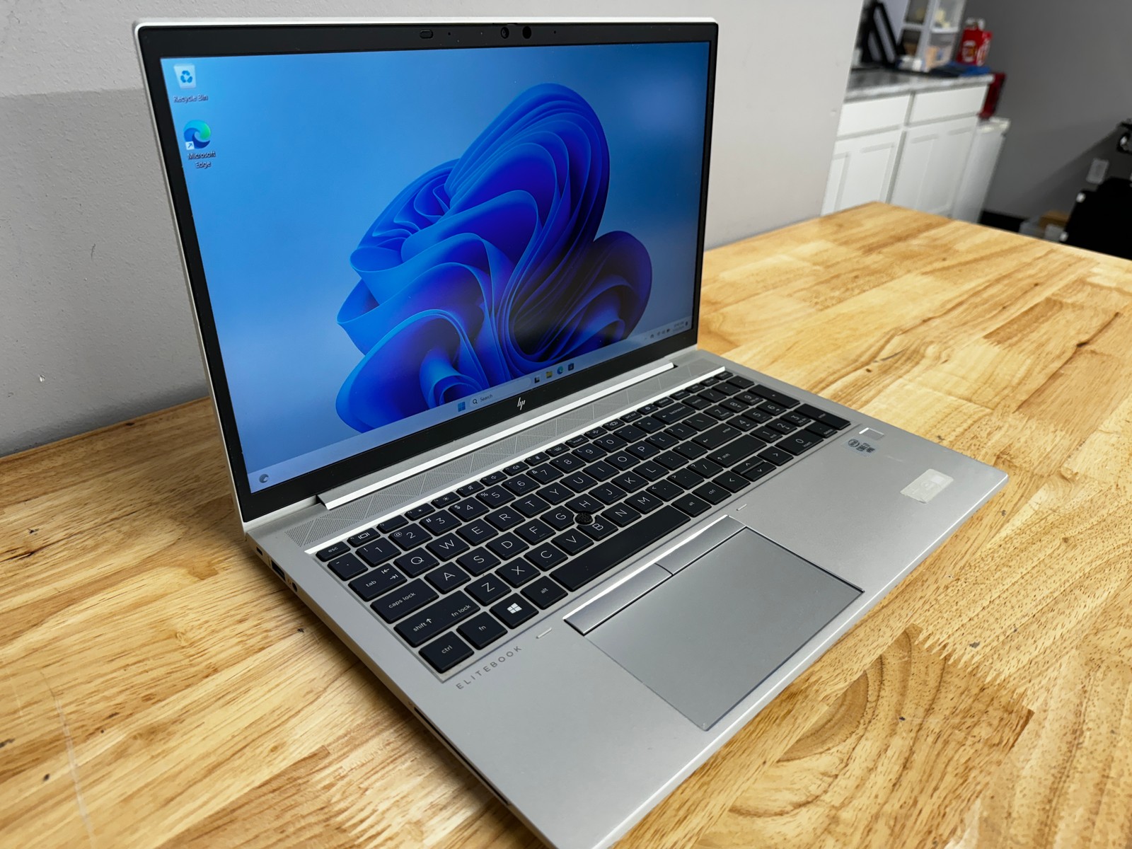 HP EliteBook 850 G7 15.6″ Laptop Intel Core i7, 256GB SSD, 8GB RAM, W11