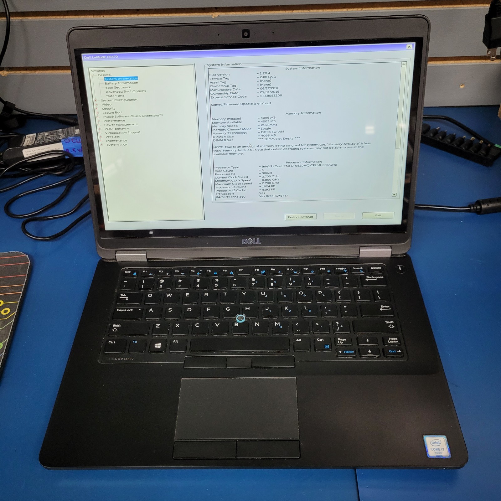 Dell Latitude E5470/Intel i7-6820U /4 GB RAM /120 GB SSD /Windows 11 + Chrger
