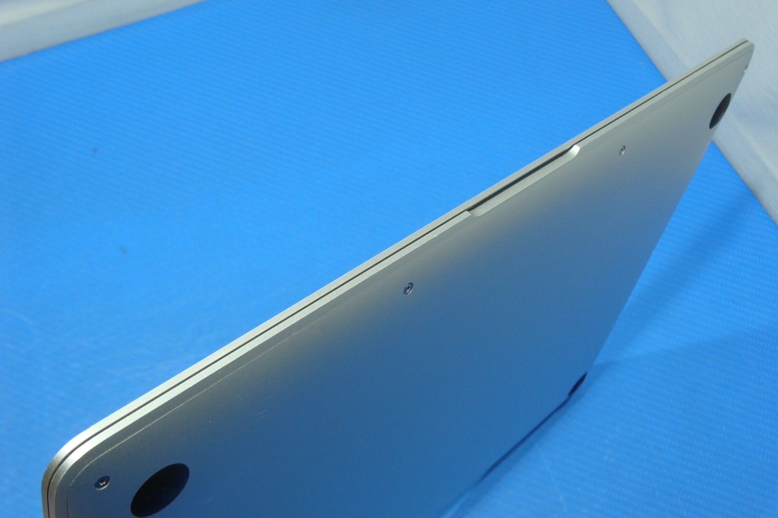 Apple MacBook Air A2337 13.3″ M1 (2020) 8CPU/7GPU 8GB 256GB MGN63LL/A OS Ventura
