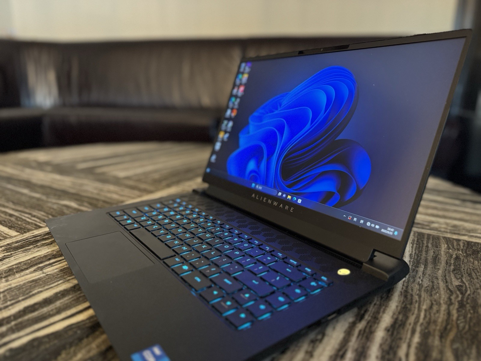 New! Alienware M15 R6 15.6” QHD 240hz i7-11800H 16GB 512GB RTX 3070 Gaming