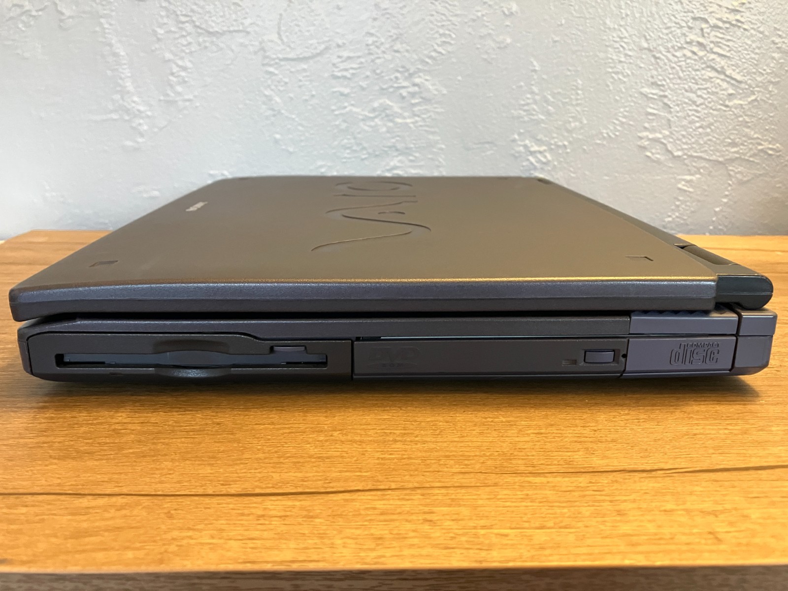 Sony VAIO PCG-F270 Notebook VINTAGE – Pentium II 333, 192Mb Ram, WiFi – WORKS!!!