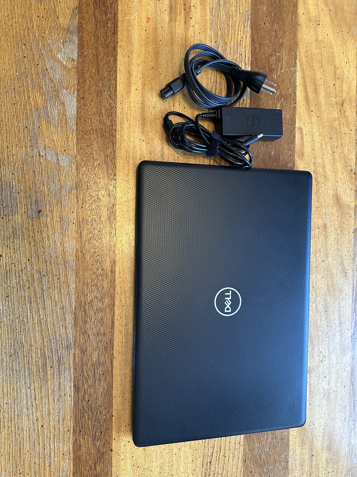 Dell Inspiron 15 3583 Windows10 Pentium Gold 2.30GHz 8GB RAM 128GB SSD W/Charger