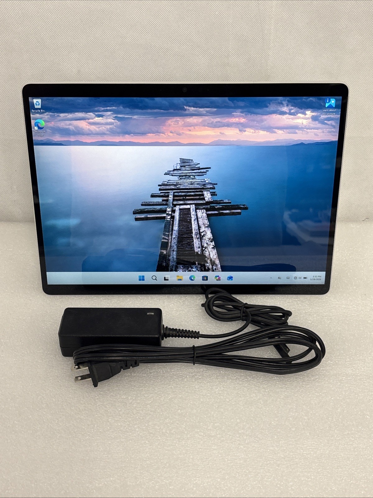 Microsoft Surface Pro 8 (256GB, Intel i5 11th, 16GB, LTE) Platinum *Read*