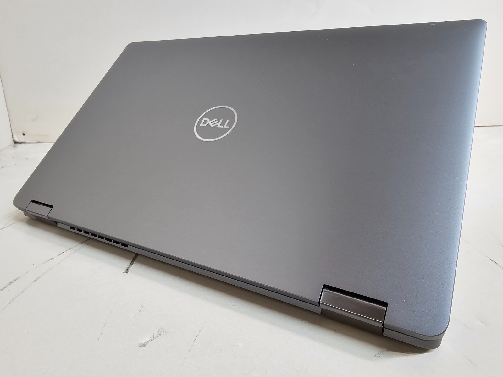 Dell Latitude 7410 2-in-1 Laptop – 1.8 GHz i7-10610U 16GB 256GB 14″ Touchscreen