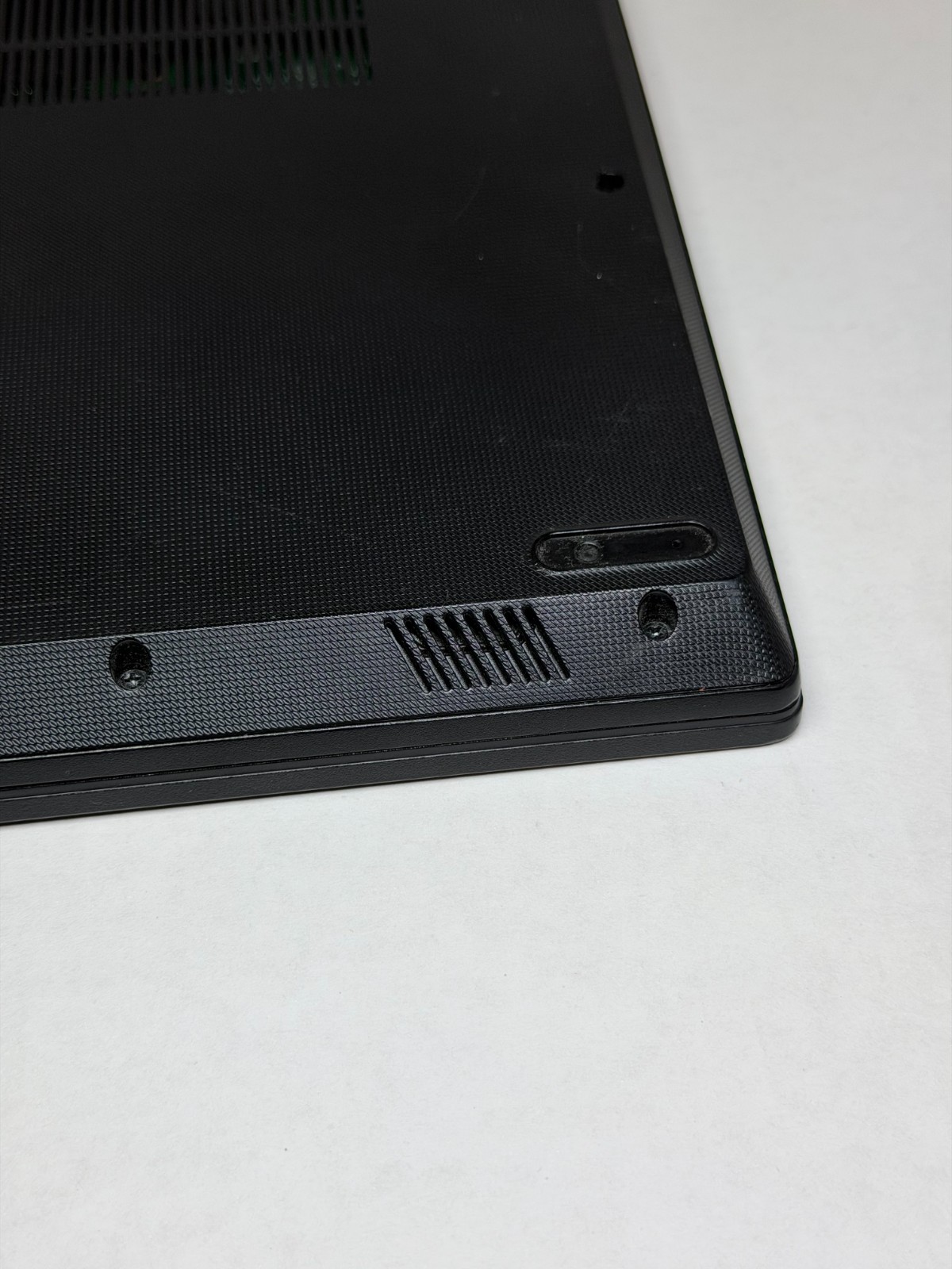 Lenovo V14 G2 AMD Ryzen 5 5500U 12GB RAM 256GB M.2 NVMe Windows 11 S2