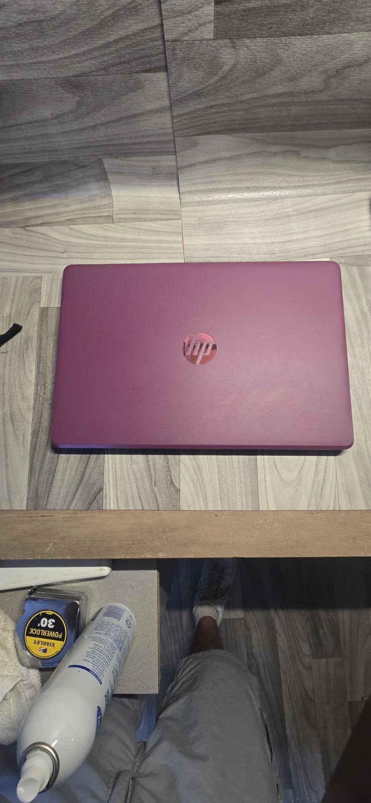 HPLaptop 15-bw0xx With a 1.50 GHz AMD E2-9000e processor with Radeon R2 graphics