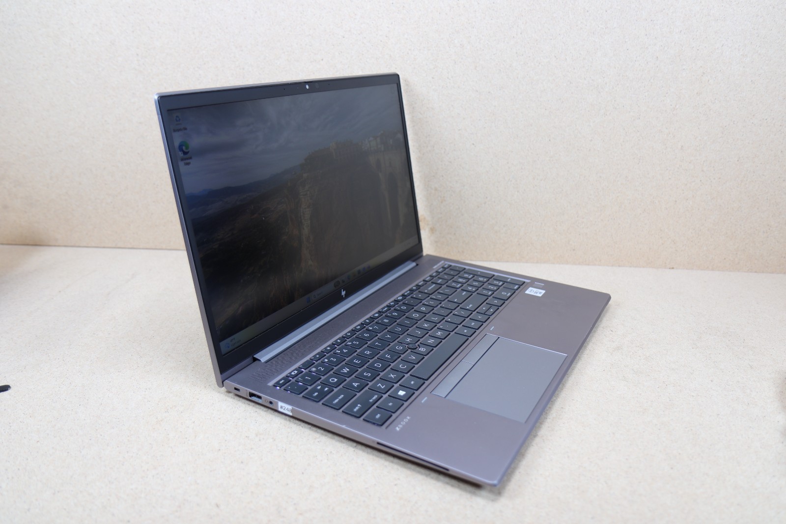 HP ZBook Firefly 15 G7 / i7-10610U / 16GB / 512GB (248)