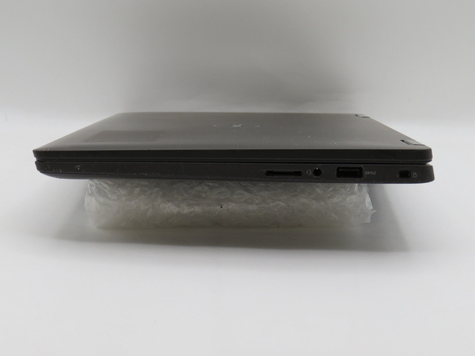 Dell Latitude 7310 | i7-10610U @ 1.8GHz | 16GB / 256GB m2 | 13.3 touch | No OS