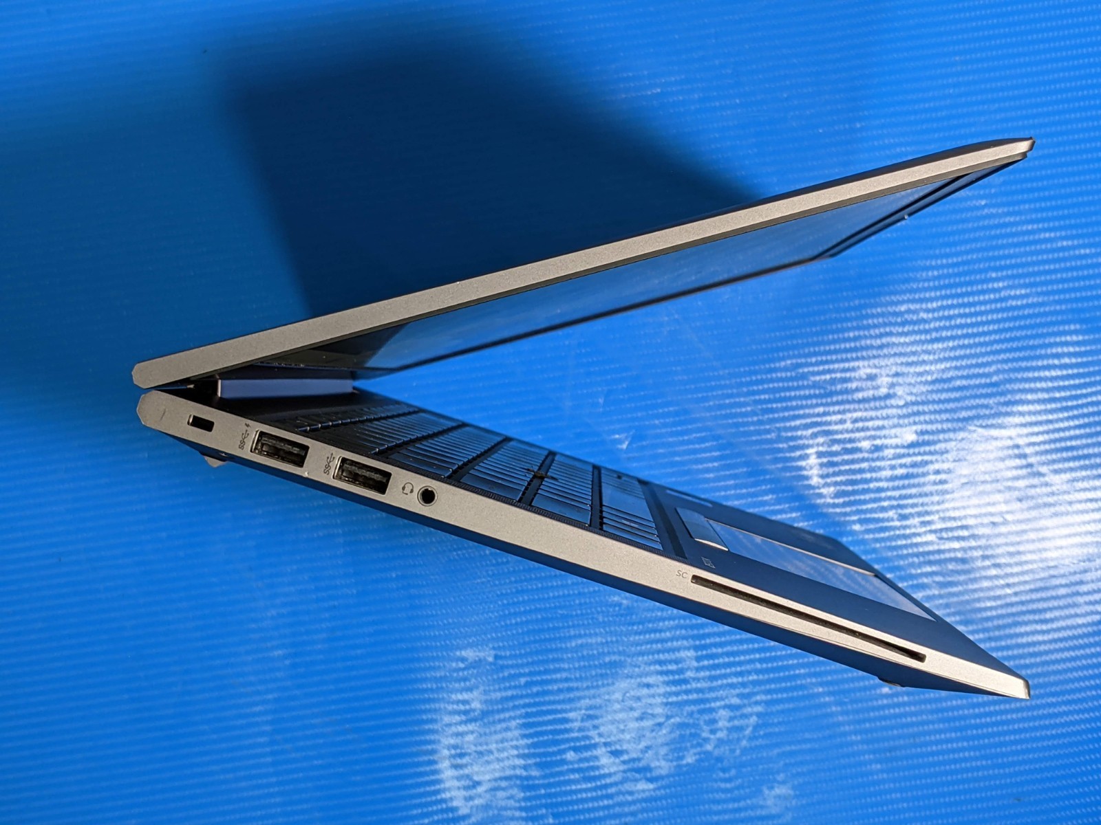 HP ZBook Firefly G8 14″ FHD i7-1185G7 3GHz 16GB 512GB SSD NVIDIA T500 W11Pro +PA