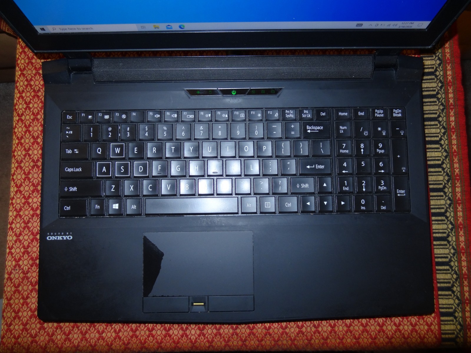 Clevo / Mythlogic P750DM Laptop Computer 17 Screen? -Windows 10 -500GB SSD -32GB