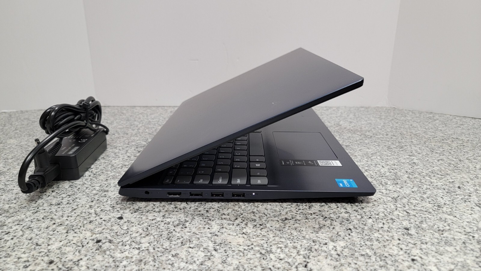 Lenovo IdeaPad 3 15ITL05 15.6″ Intel Core i3-1115G4 3.00GHz Laptop a-x
