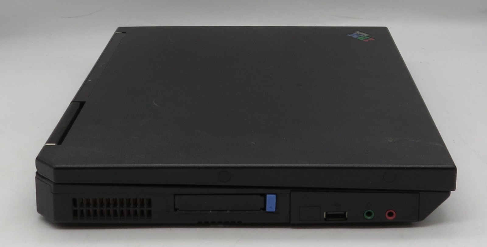IBM ThinkPad R40 Celeron @ 1.6 GHz 512MB RAM No SSD No OS *PARTS