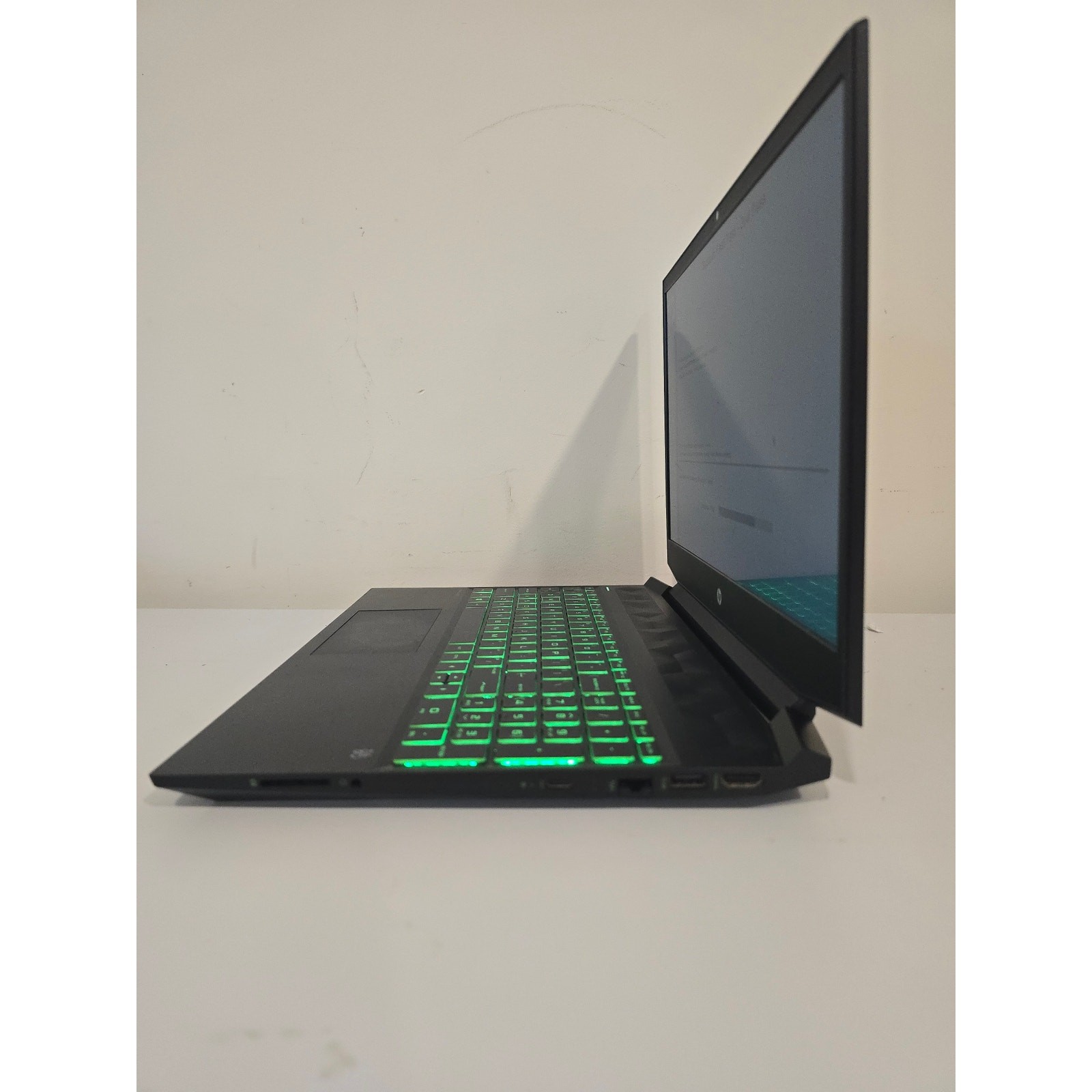 HP Pavilion 15 EC0013dx Gaming Laptop Ryzen 5 GTX 1050 16GB 256GB SSD Fan Issue