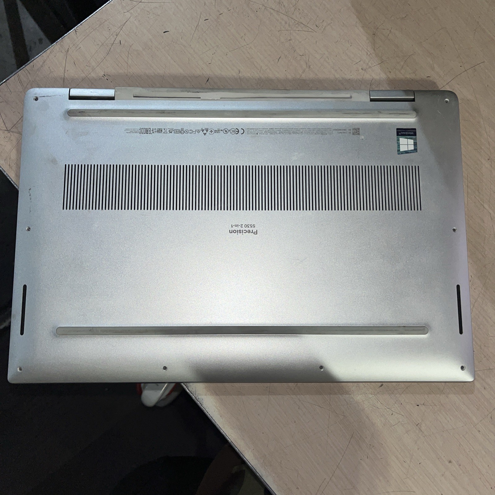 DELL PRECISION 5530 2 IN 1 INTEL CORE I7-8706G 3.10GHZ 16GB RAM NO HD