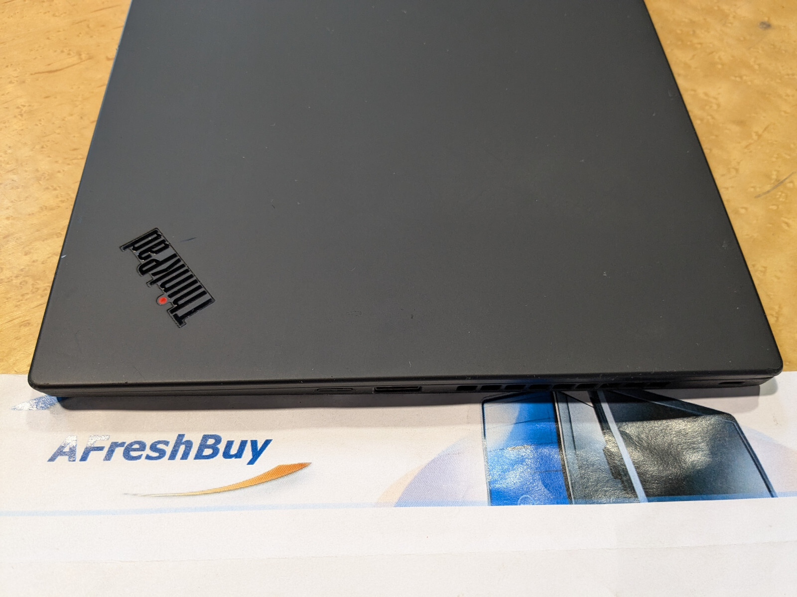 Lenovo ThinkPad X1 Carbon 7th Gen i5-8265U 1.6Ghz 8GB Ram 256GB SSD No OS/AC